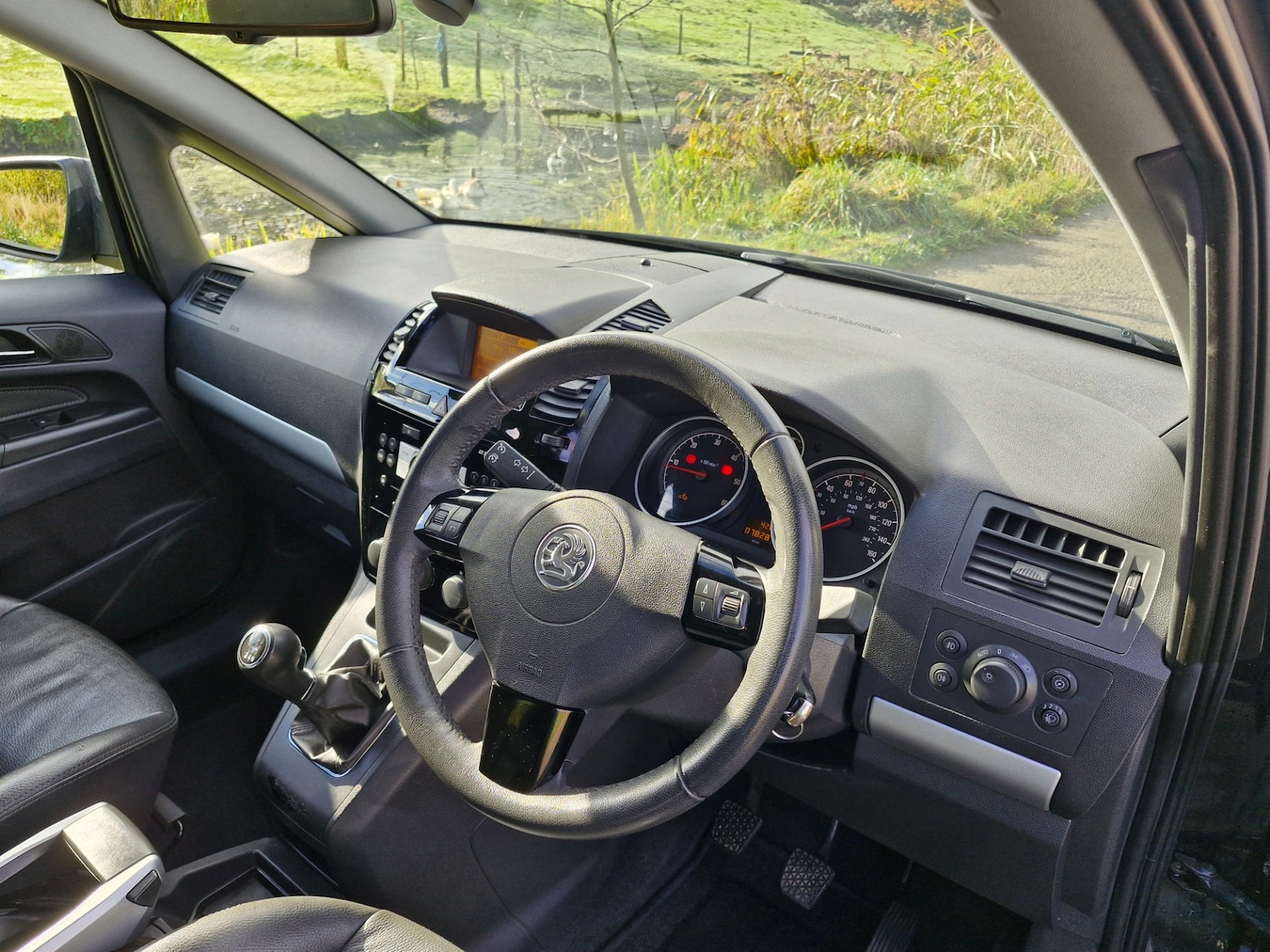 Used Vauxhall Zafira 2011 for sale - 76334700: Photo 7
