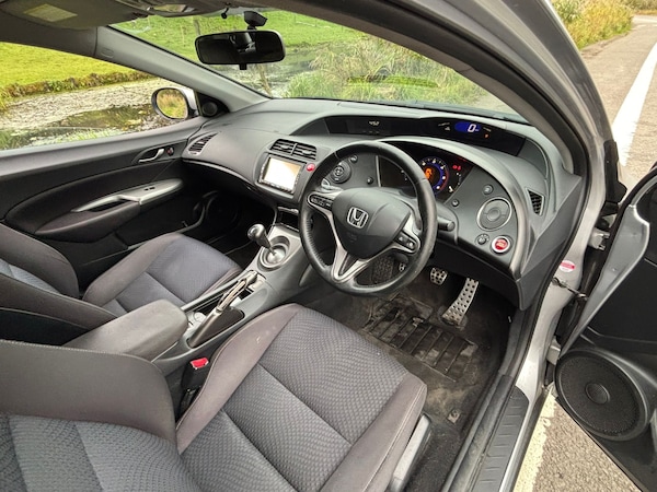 Used Honda Civic 2010 for sale - 76192145: Photo 6