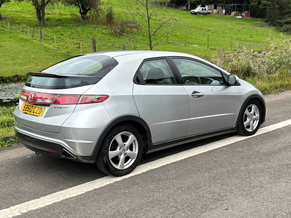 Used Honda Civic 2010 for sale - 76192145: Photo 7