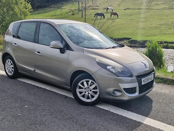 2011 (58) - 1.5 dCi 110 Privilege TomTom 5dr