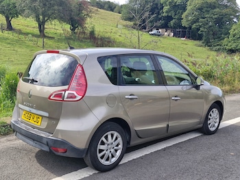 Used Renault Scenic 2011 for sale - 75947043: Photo