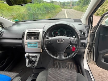 Used Toyota Verso 2008 for sale - 79025317: Photo