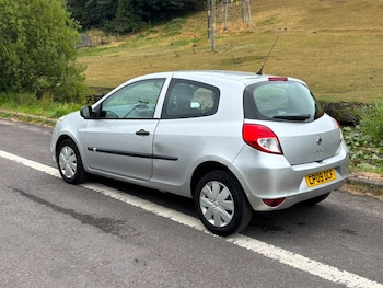 Used Renault Clio 2009 for sale - 79347375: Photo