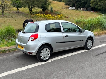Used Renault Clio 2009 for sale - 79347375: Photo