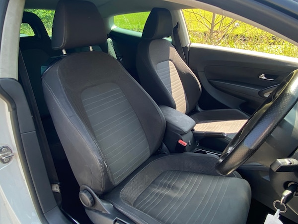Used Volkswagen Scirocco 2009 for sale - 74994878: Photo 8