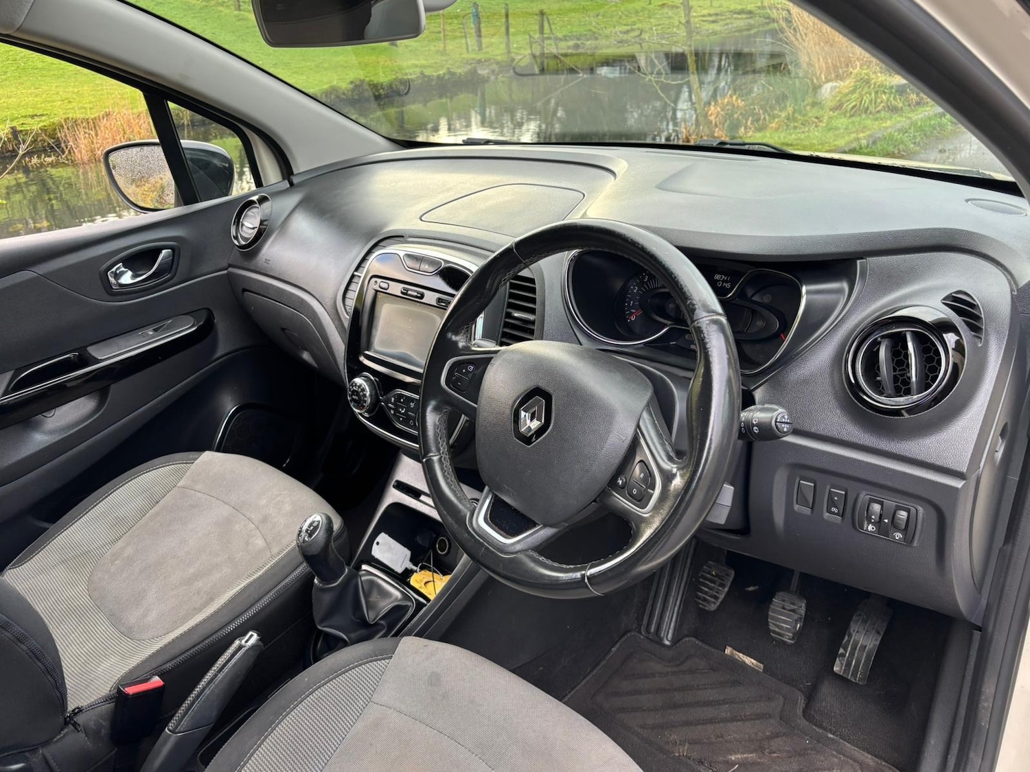 Used Renault Captur 2017 for sale - 77245084: Photo 5