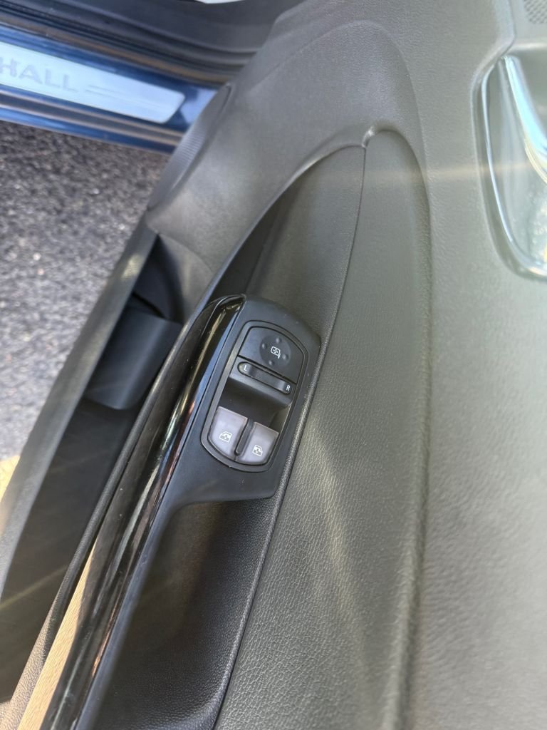 Used Vauxhall Corsa 2013 for sale - 77659916: Photo 23