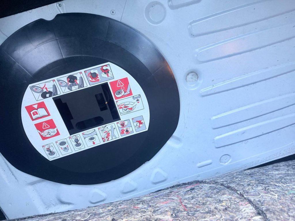 Used Renault Clio 2013 for sale - 77659920: Photo 23