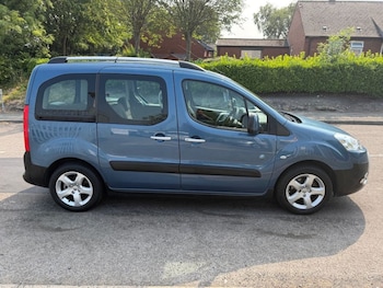 Used Peugeot Partner Tepee 2010 for sale - 79221407: Photo