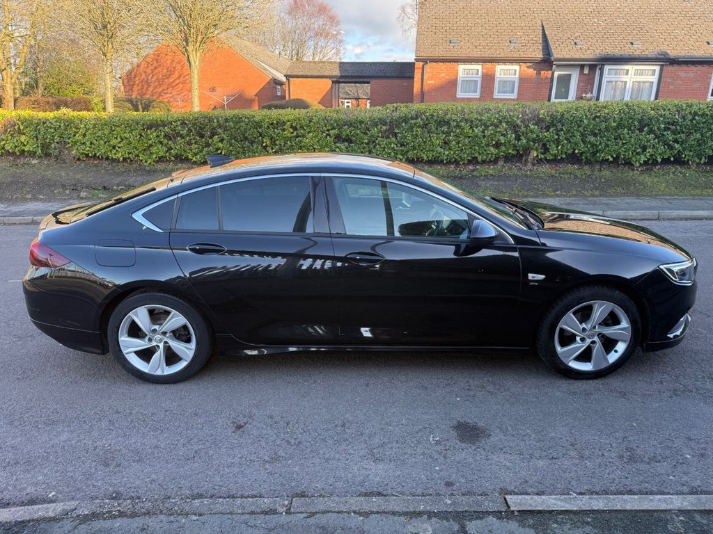 Used Vauxhall Insignia 2017 for sale - 77706160: Photo 3