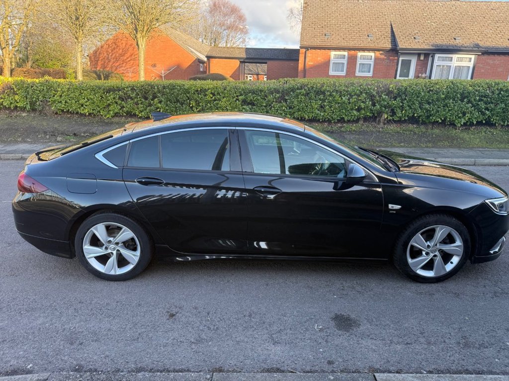 Used Vauxhall Insignia 2017 for sale - 77706160: Photo 4