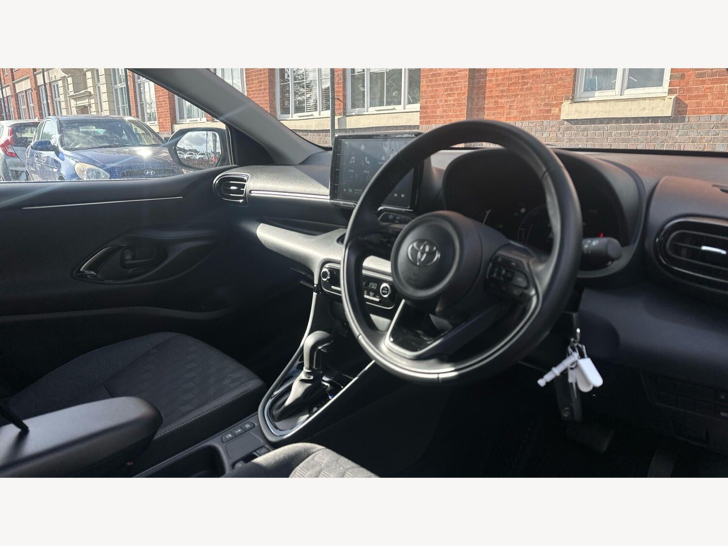 Used Toyota Yaris 2024 for sale - 77908847: Photo 13