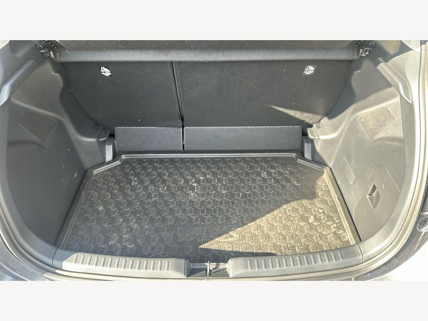 Used Toyota Yaris 2024 for sale - 77908847: Photo 16