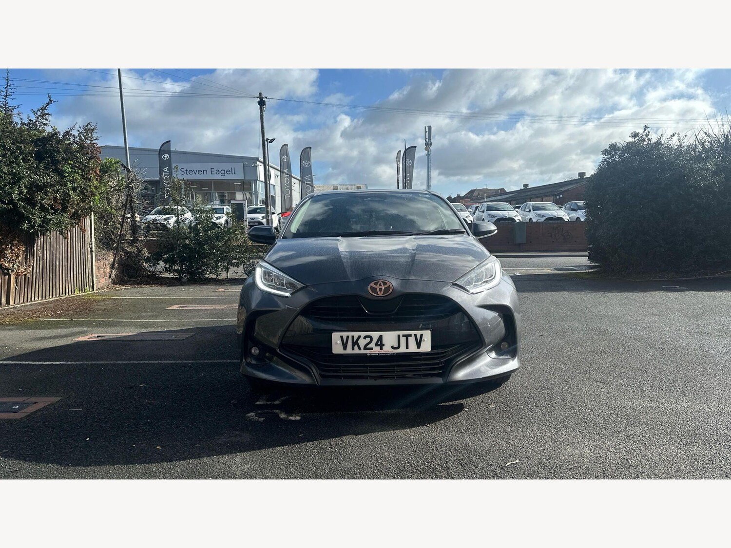 Used Toyota Yaris 2024 for sale - 77908847: Photo 17