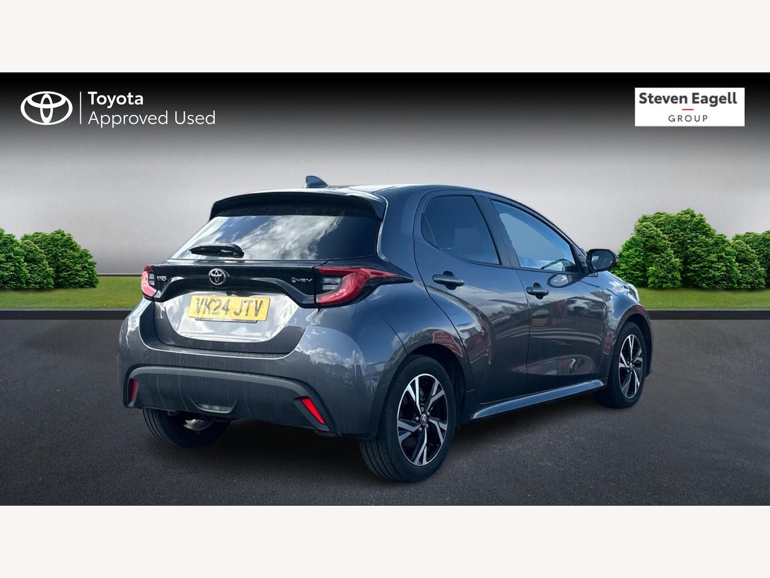 Used Toyota Yaris 2024 for sale - 77908847: Photo 2