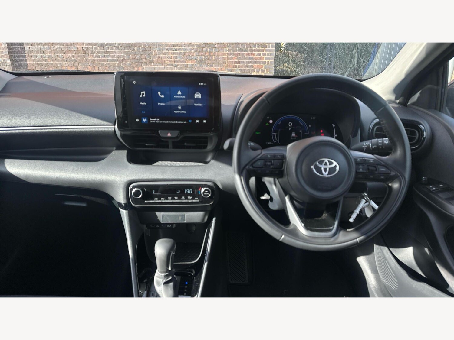 Used Toyota Yaris 2024 for sale - 77908847: Photo 7
