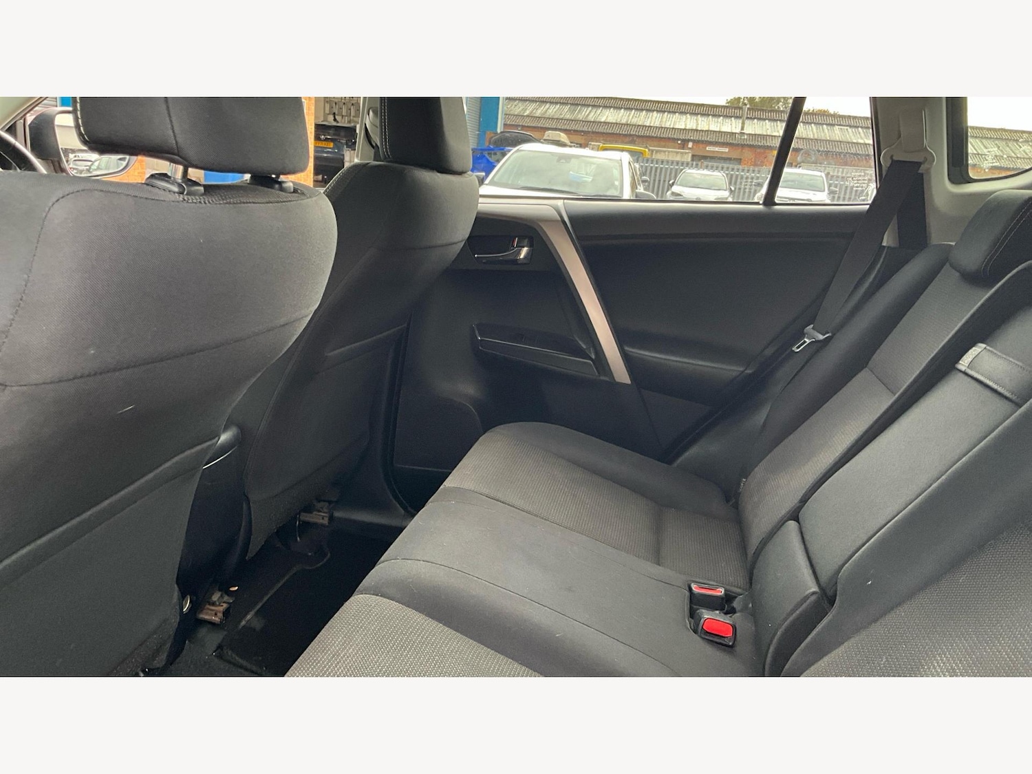 Used Toyota RAV4 2017 for sale - 76200584: Photo 15