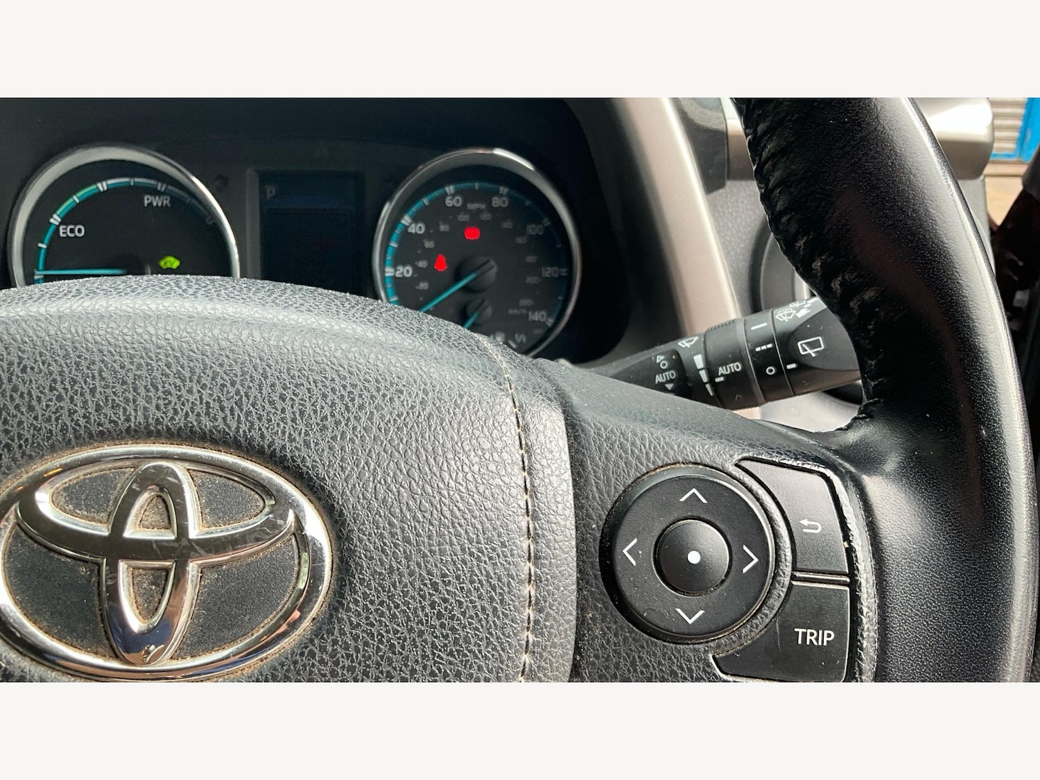 Used Toyota RAV4 2017 for sale - 76200584: Photo 28