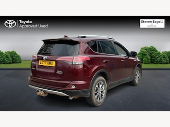Used Toyota RAV4 2017 for sale - 76200584: Photo 2