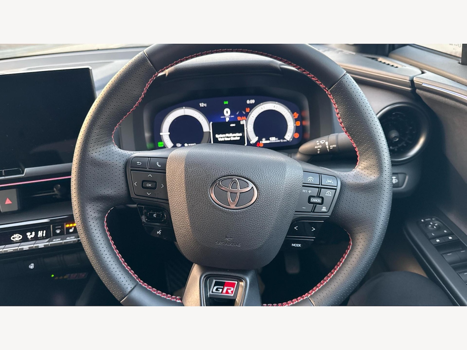 Used Toyota C-HR 2024 for sale - 76865608: Photo 10