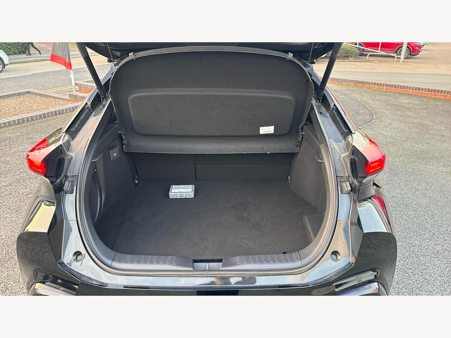 Used Toyota C-HR 2024 for sale - 76865608: Photo 16