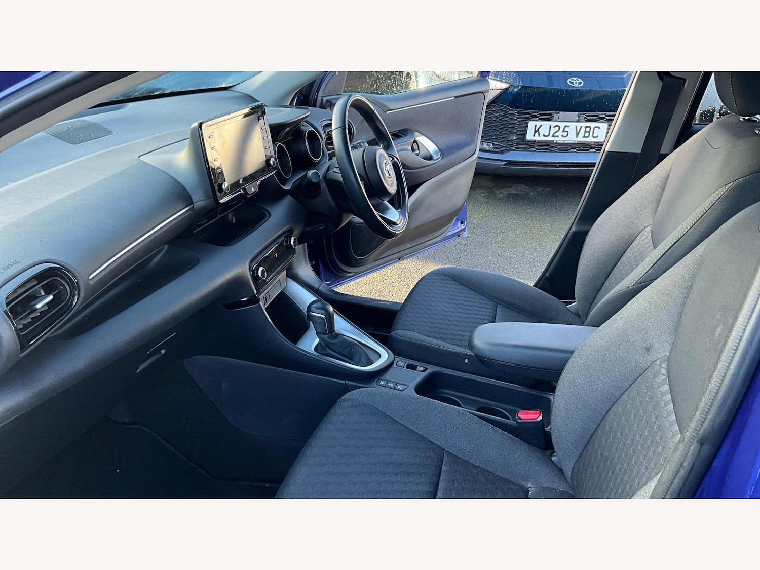 Used Toyota Yaris 2023 for sale - 77144116: Photo 12