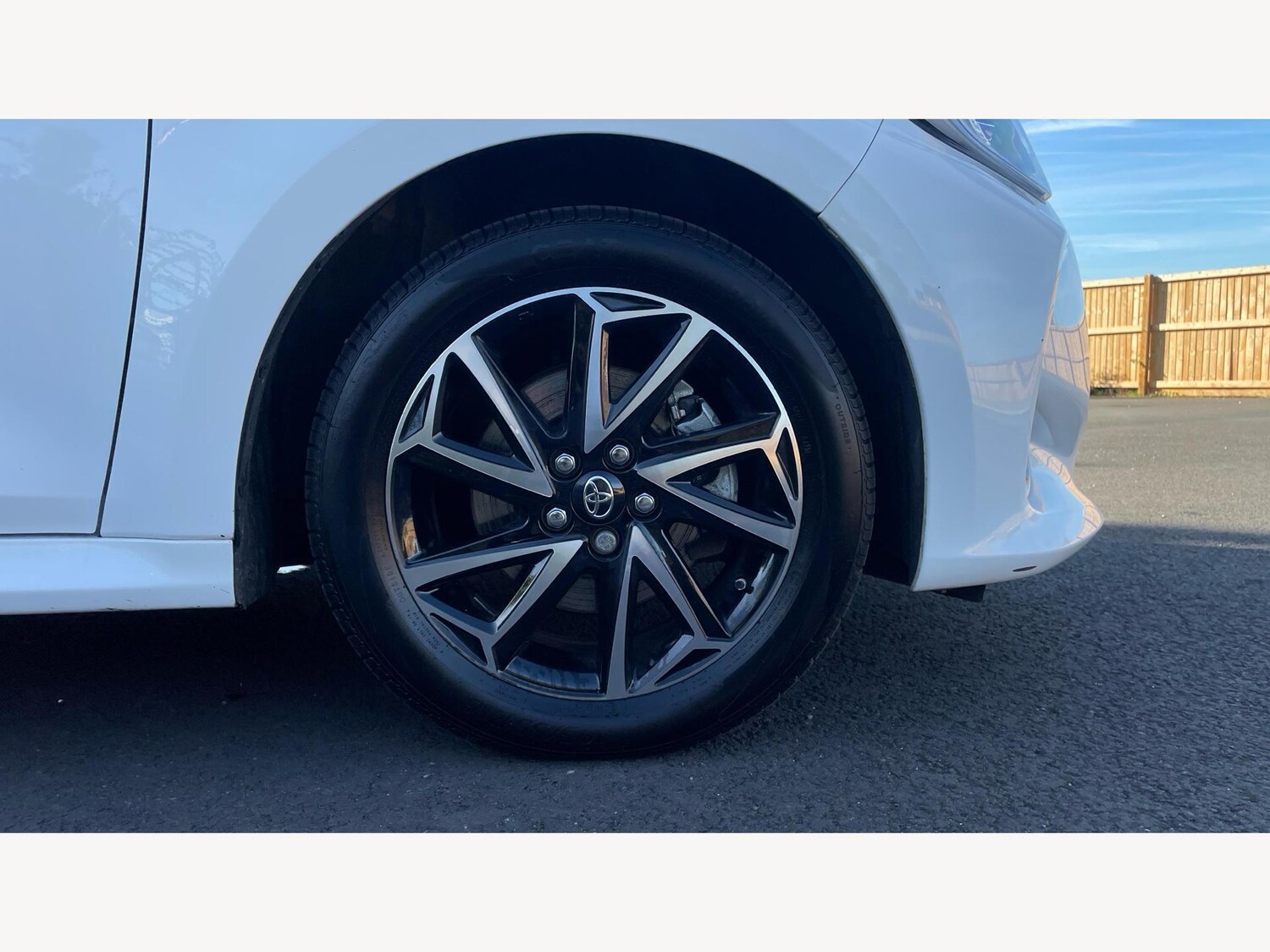 Used Toyota Yaris 2023 for sale - 76002377: Photo 20