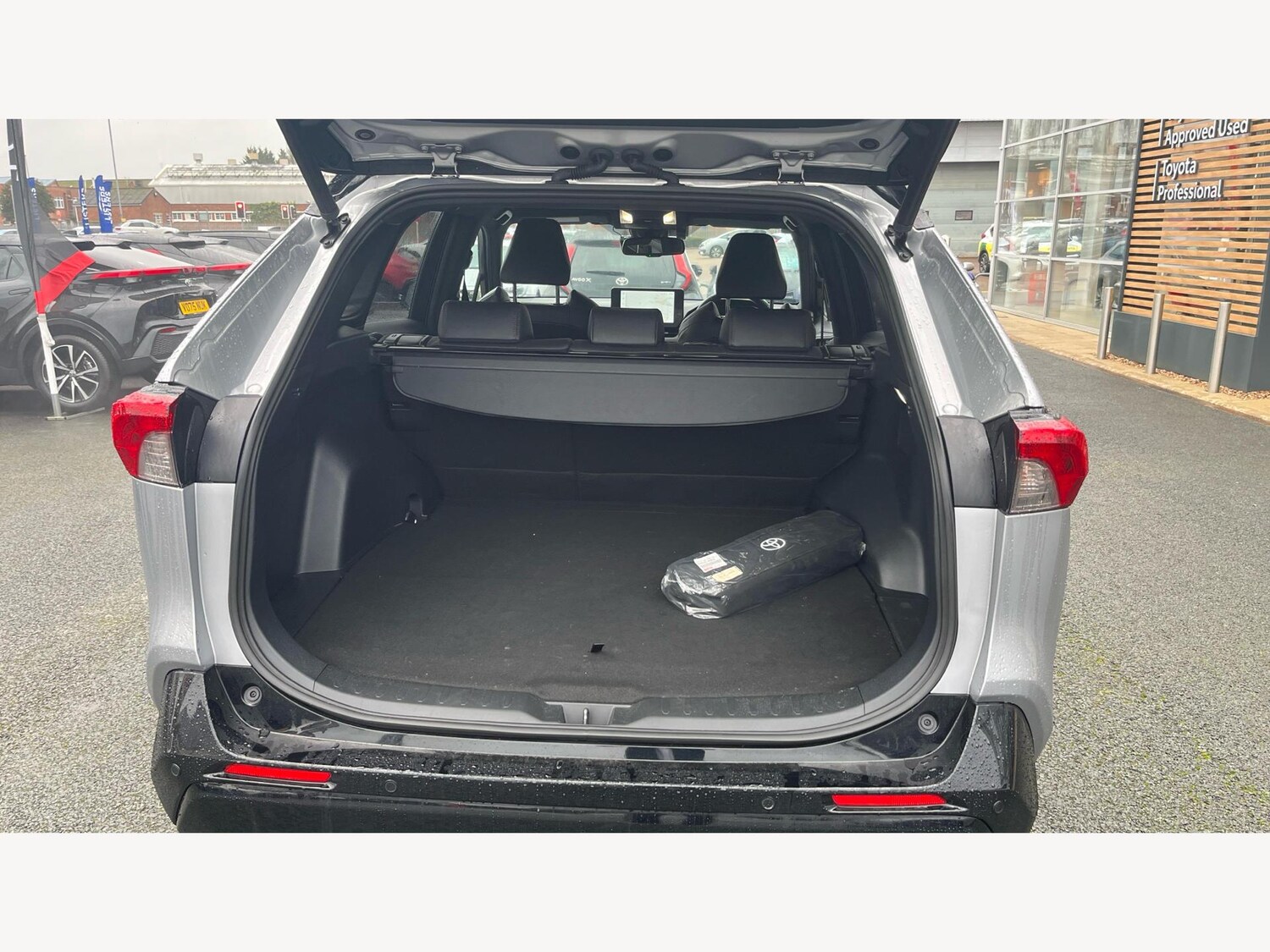 Used Toyota RAV4 2023 for sale - 77254977: Photo 16