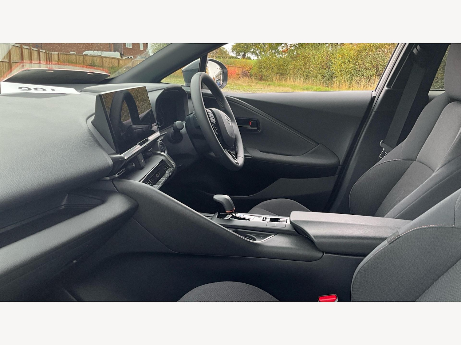 Used Toyota C-HR 2024 for sale - 76398512: Photo 12