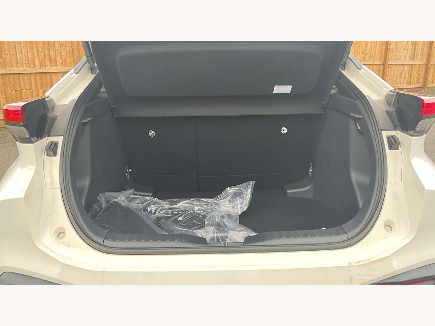 Used Toyota C-HR 2024 for sale - 76398512: Photo 16