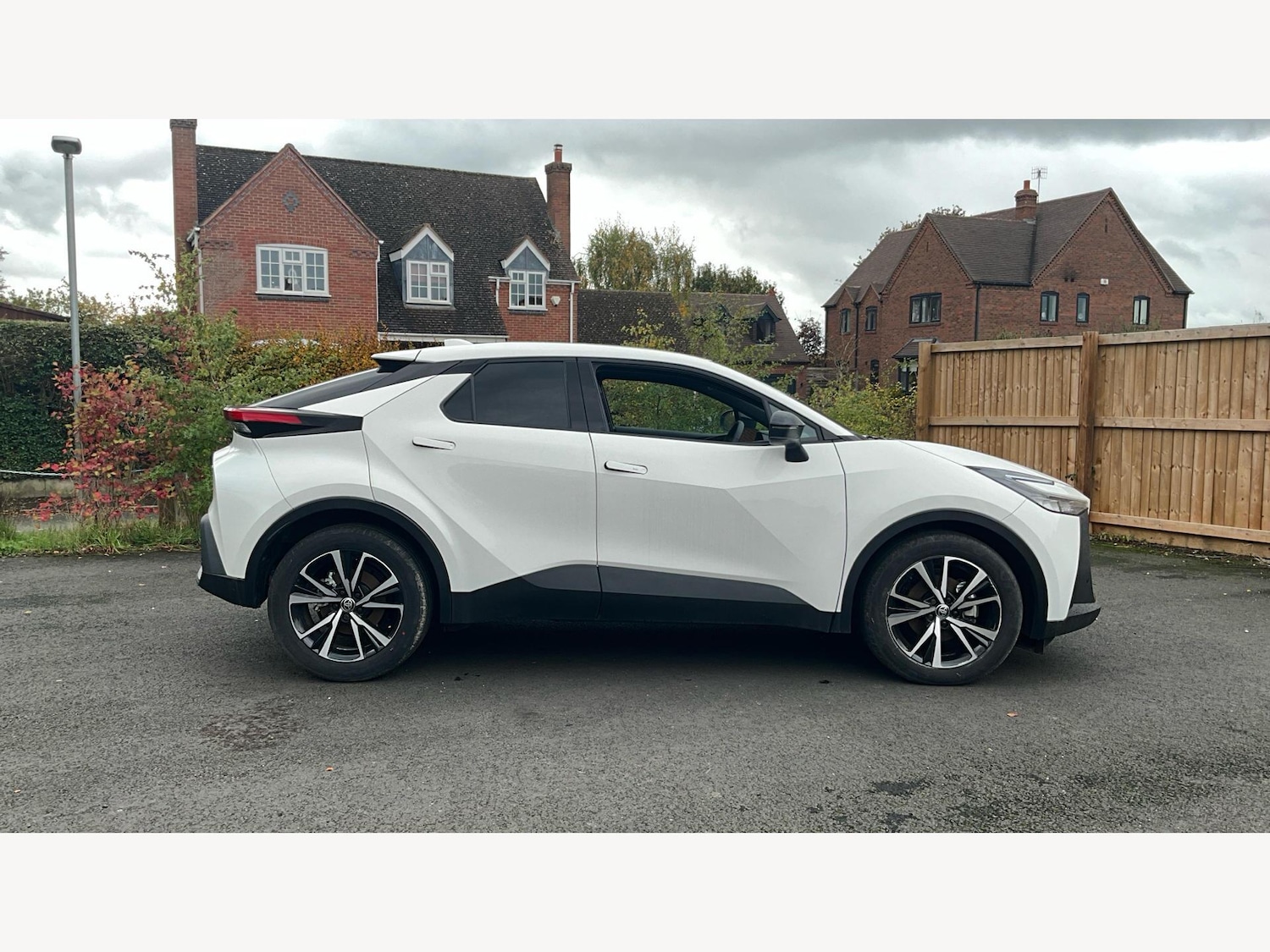 Used Toyota C-HR 2024 for sale - 76398512: Photo 18