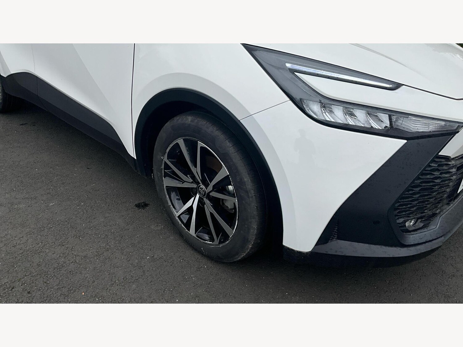 Used Toyota C-HR 2024 for sale - 76398512: Photo 24