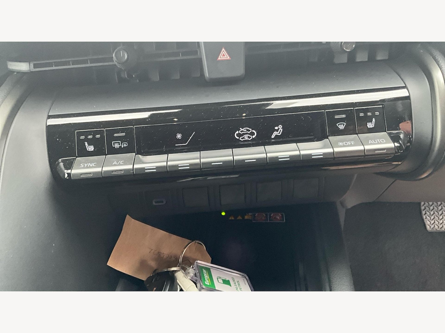 Used Toyota C-HR 2024 for sale - 76398512: Photo 32