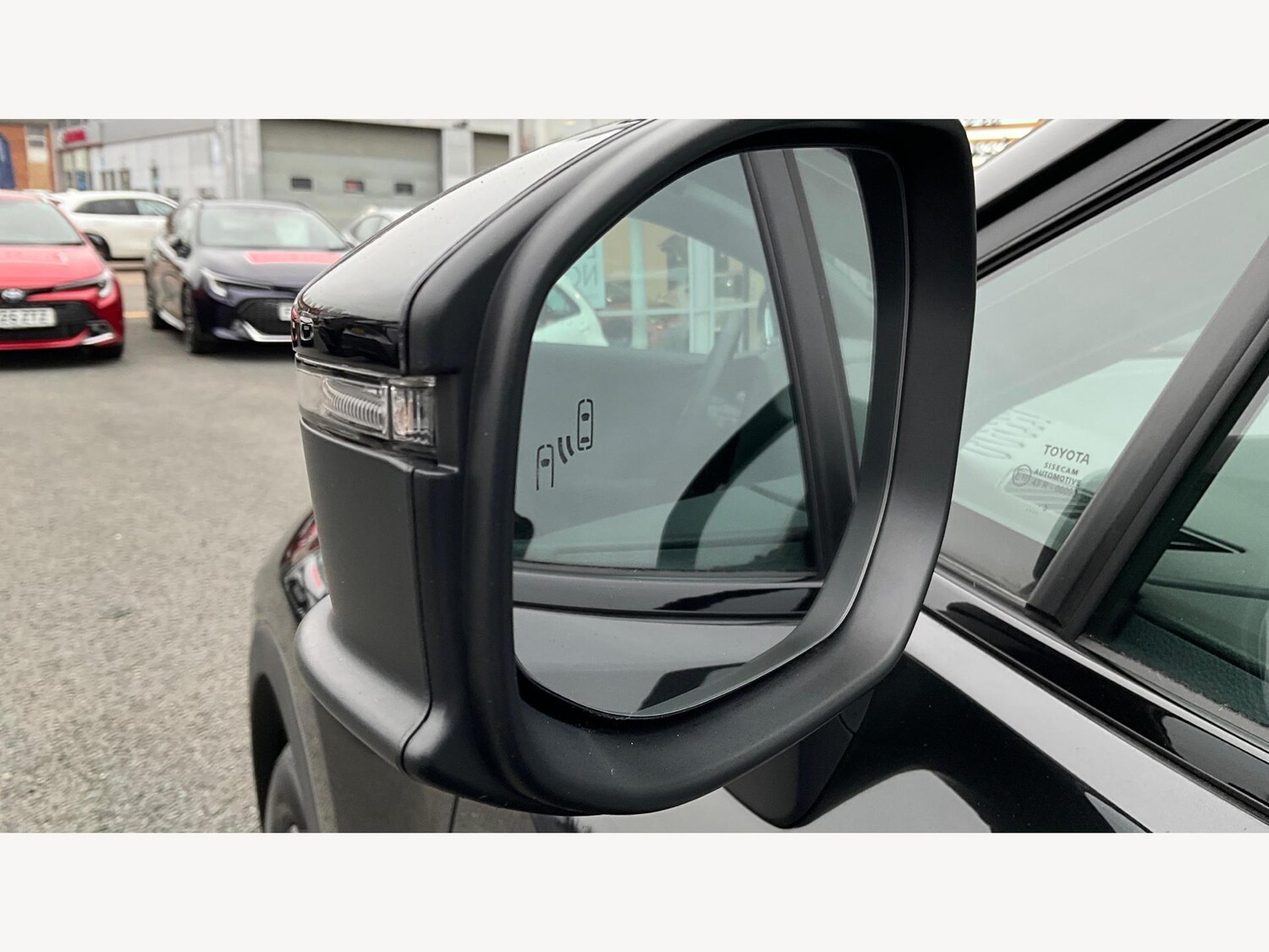 Used Toyota C-HR 2025 for sale - 77174448: Photo 25