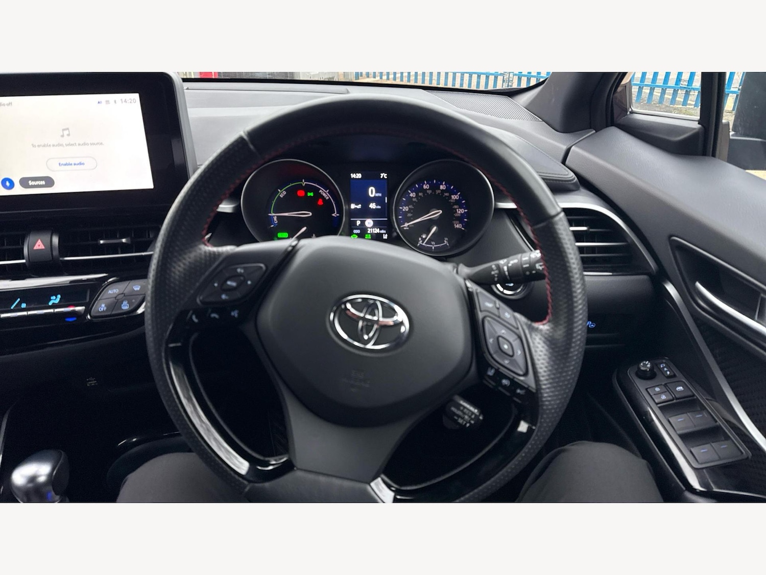 Used Toyota C-HR 2022 for sale - 77143346: Photo 8