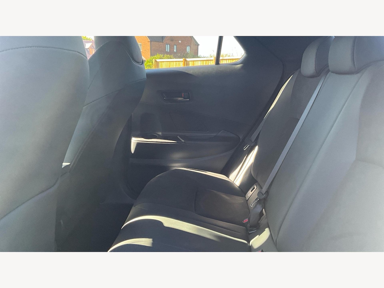 Used Toyota C-HR 2024 for sale - 76020691: Photo 15