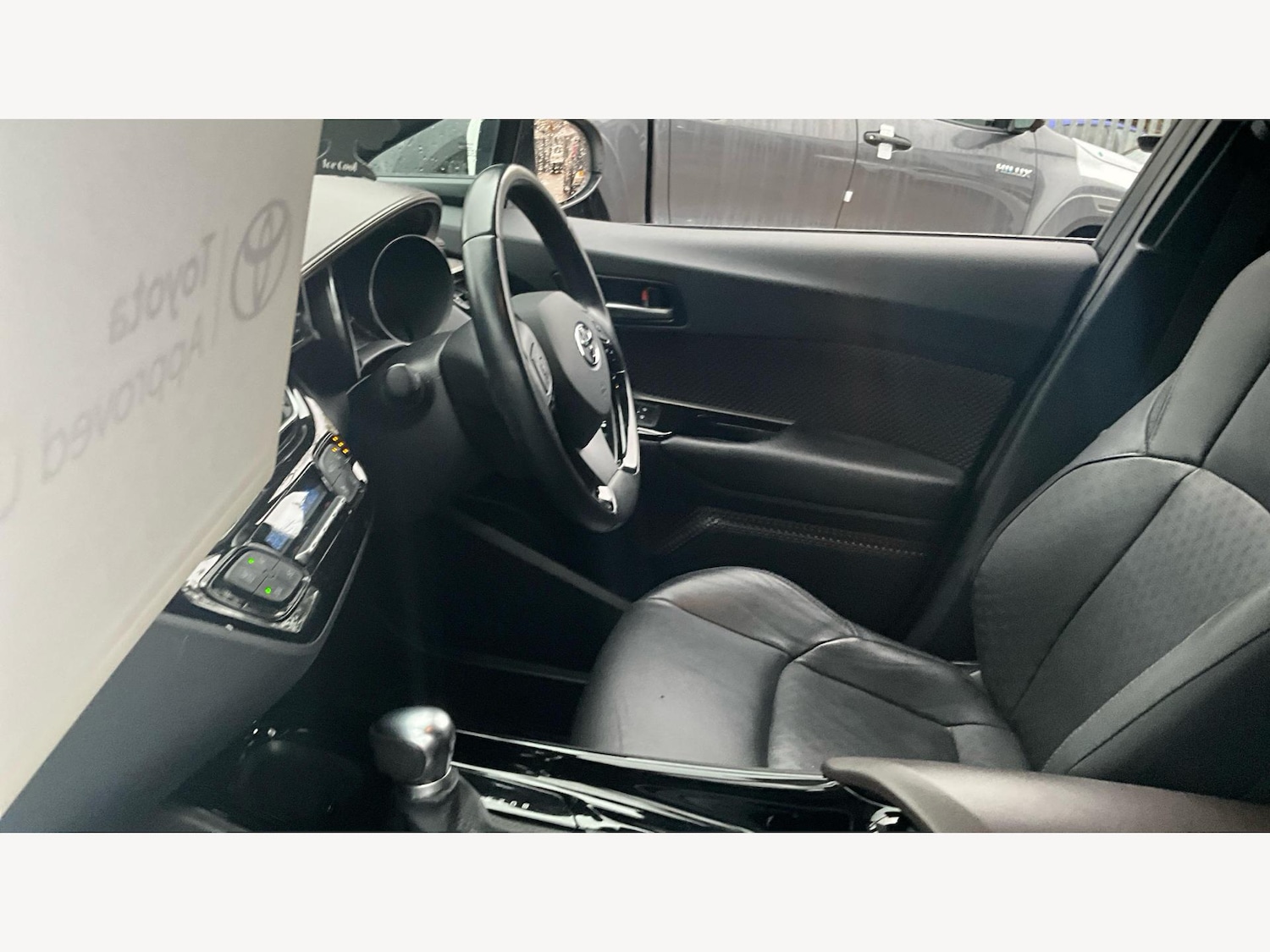 Used Toyota C-HR 2019 for sale - 76700767: Photo 12
