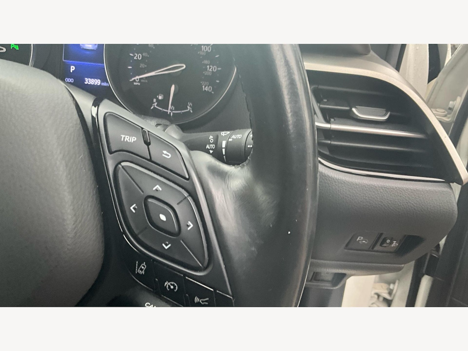 Used Toyota C-HR 2019 for sale - 76700767: Photo 26