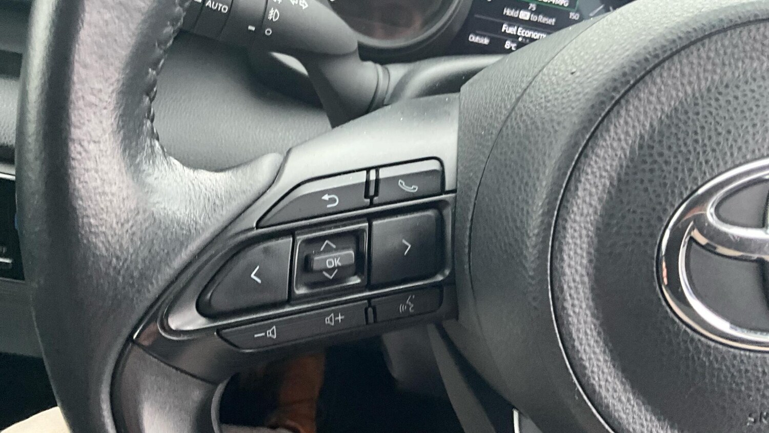 Used Toyota Yaris 2022 for sale - 77411849: Photo 32