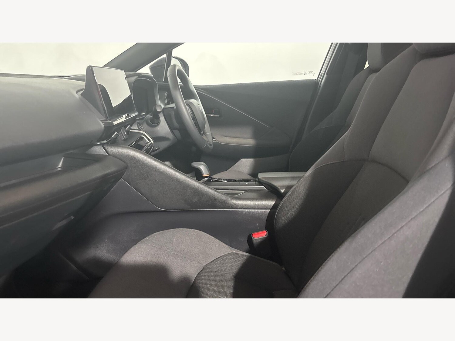 Used Toyota C-HR 2024 for sale - 76991936: Photo 12