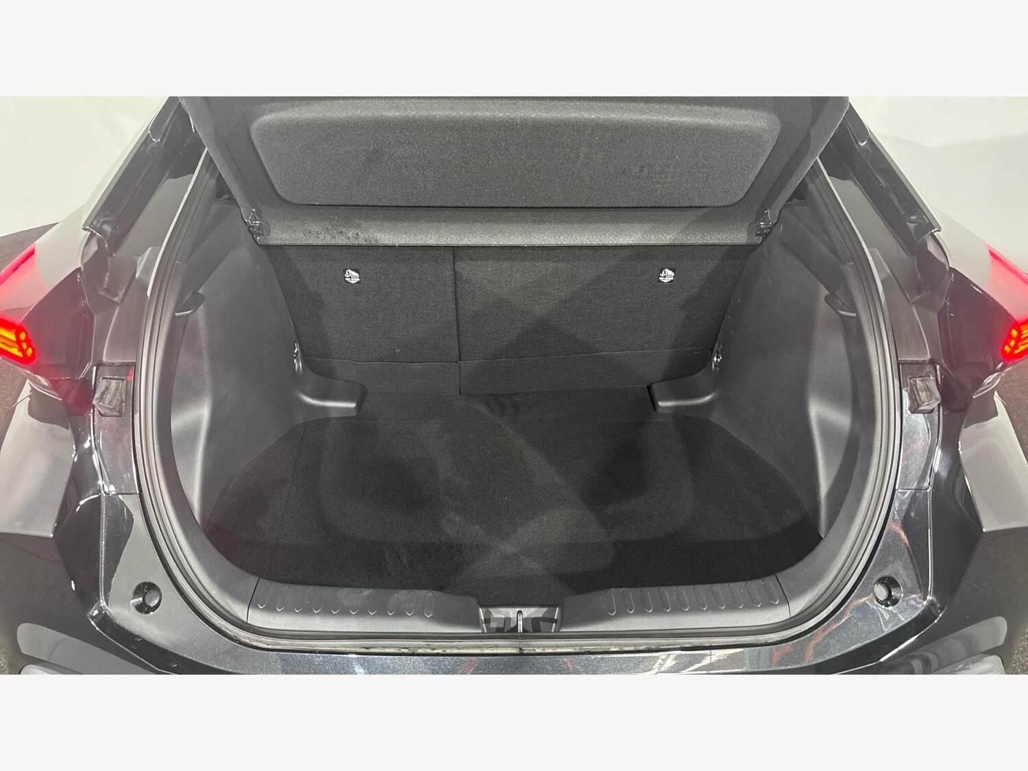 Used Toyota C-HR 2024 for sale - 76991936: Photo 16