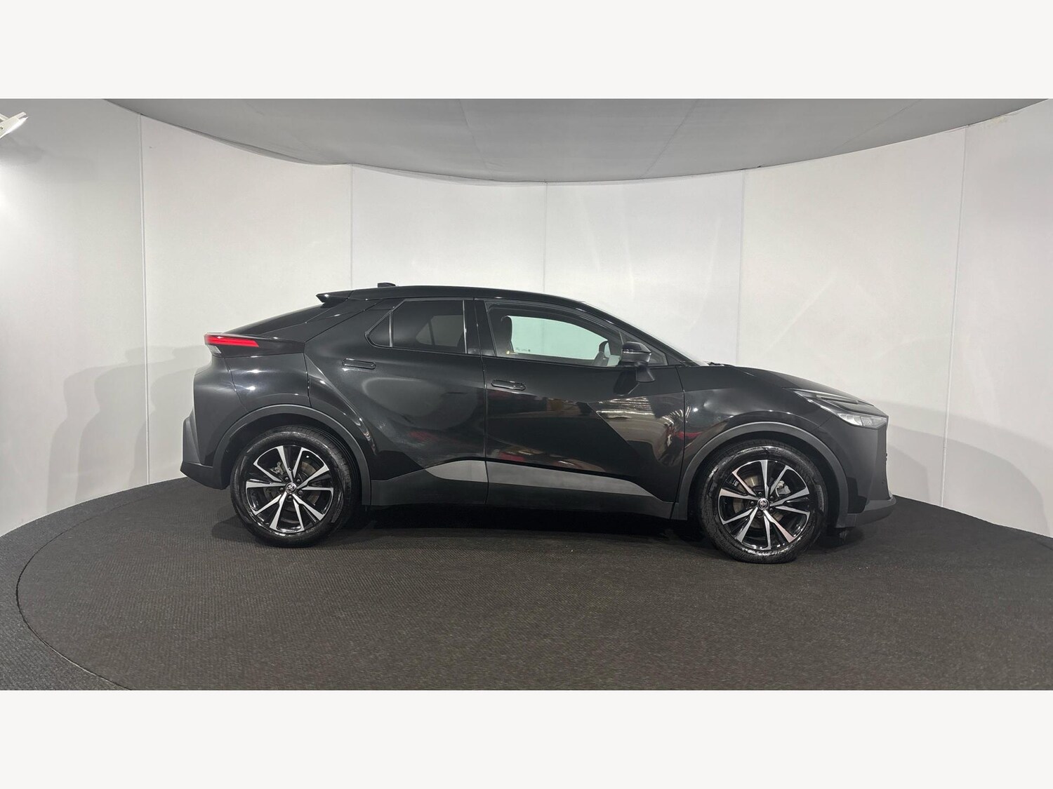 Used Toyota C-HR 2024 for sale - 76991936: Photo 18