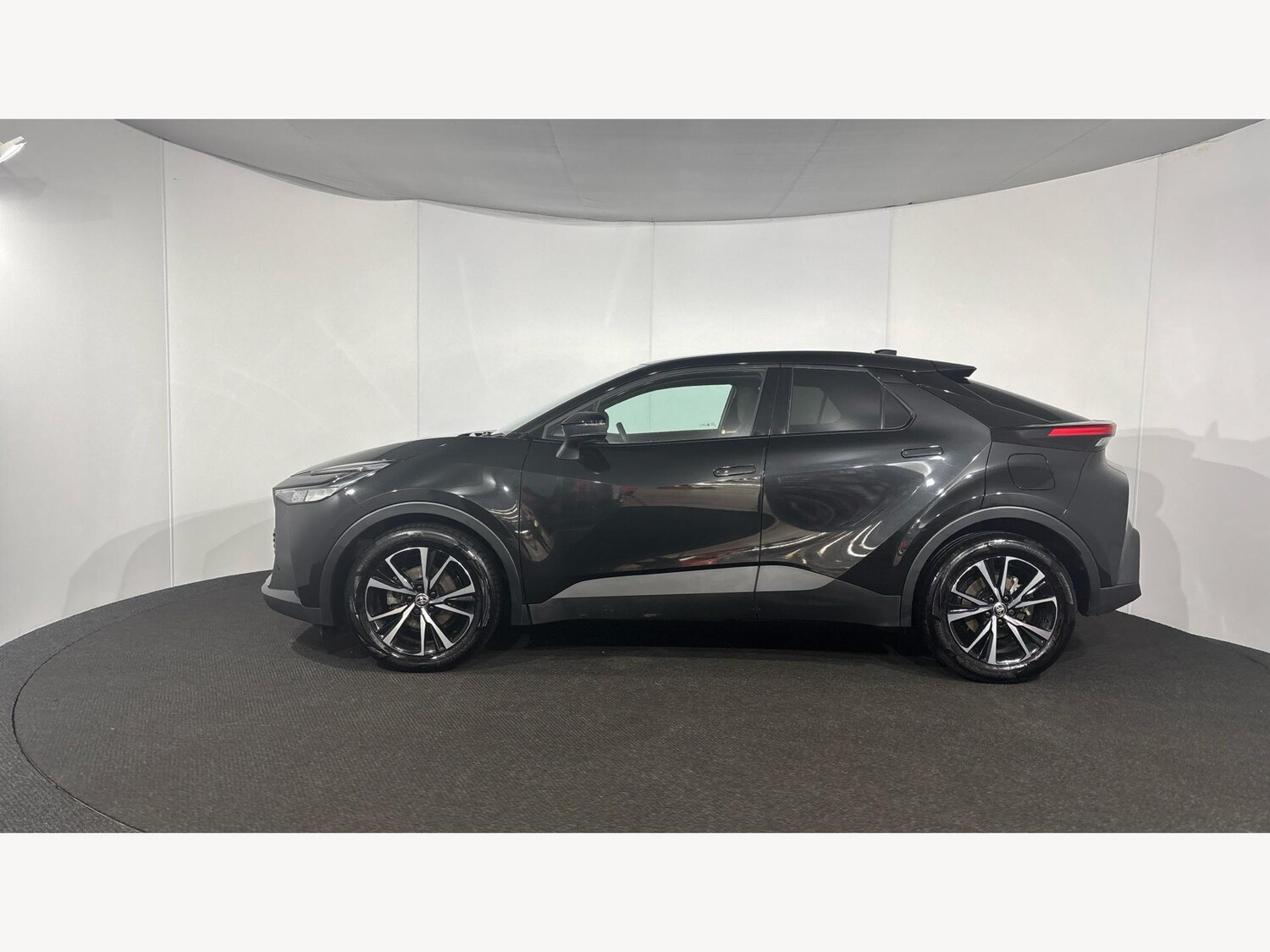 Used Toyota C-HR 2024 for sale - 76991936: Photo 19