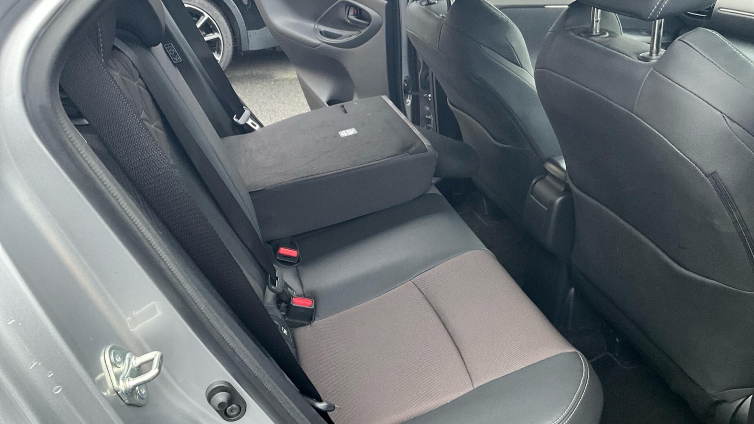 Used Toyota Yaris Cross 2022 for sale - 77524427: Photo 35