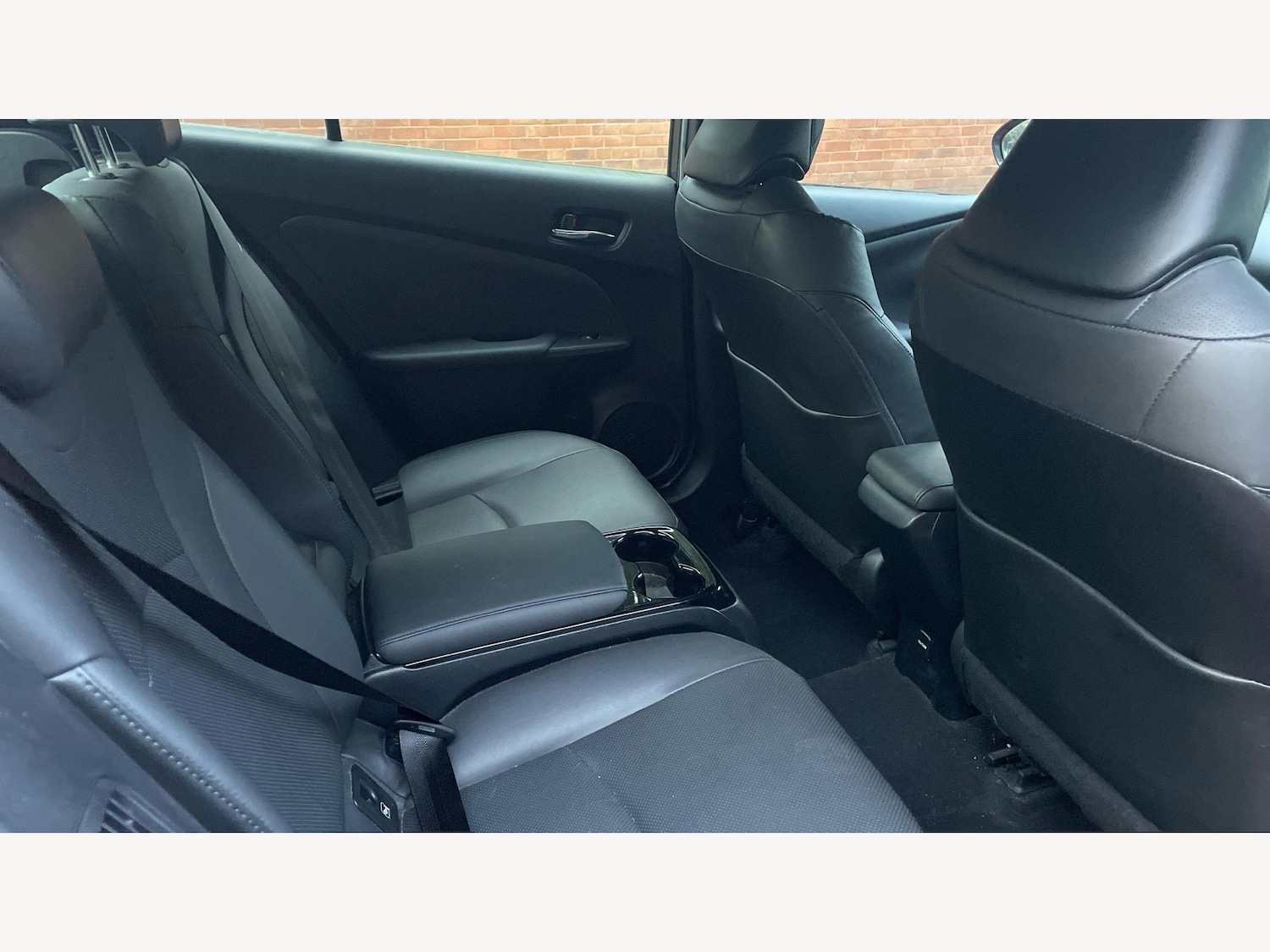 Used Toyota Prius 2018 for sale - 76743094: Photo 14
