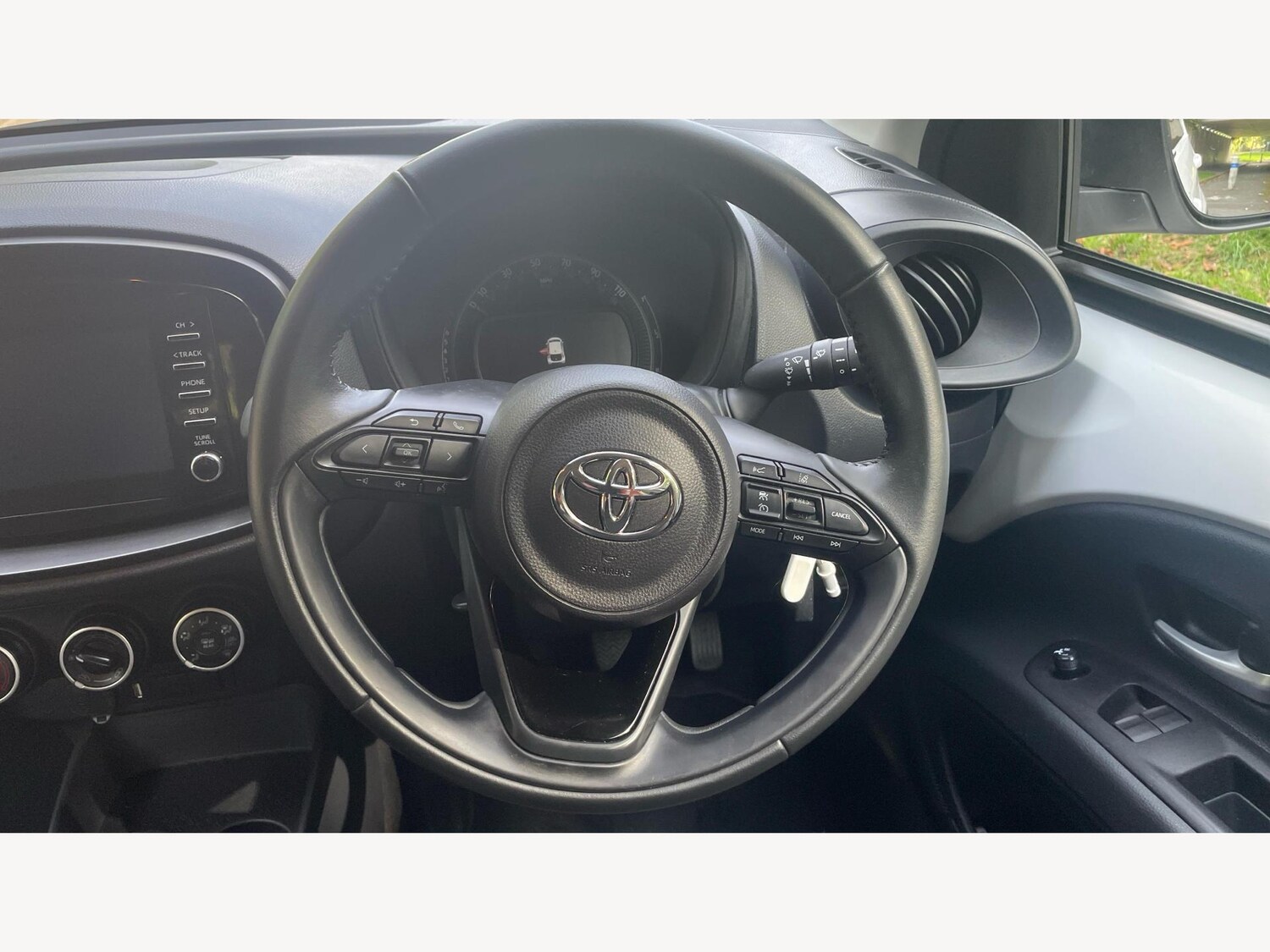 Used Toyota Aygo X 2023 for sale - 75768479: Photo 8