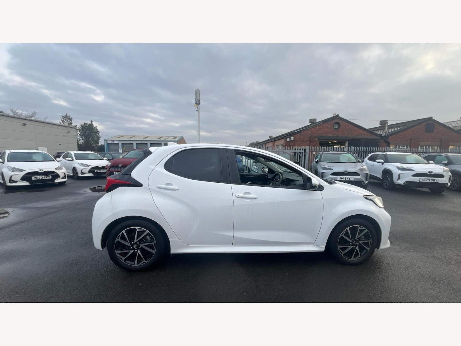 Used Toyota Yaris 2023 for sale - 77331839: Photo 18