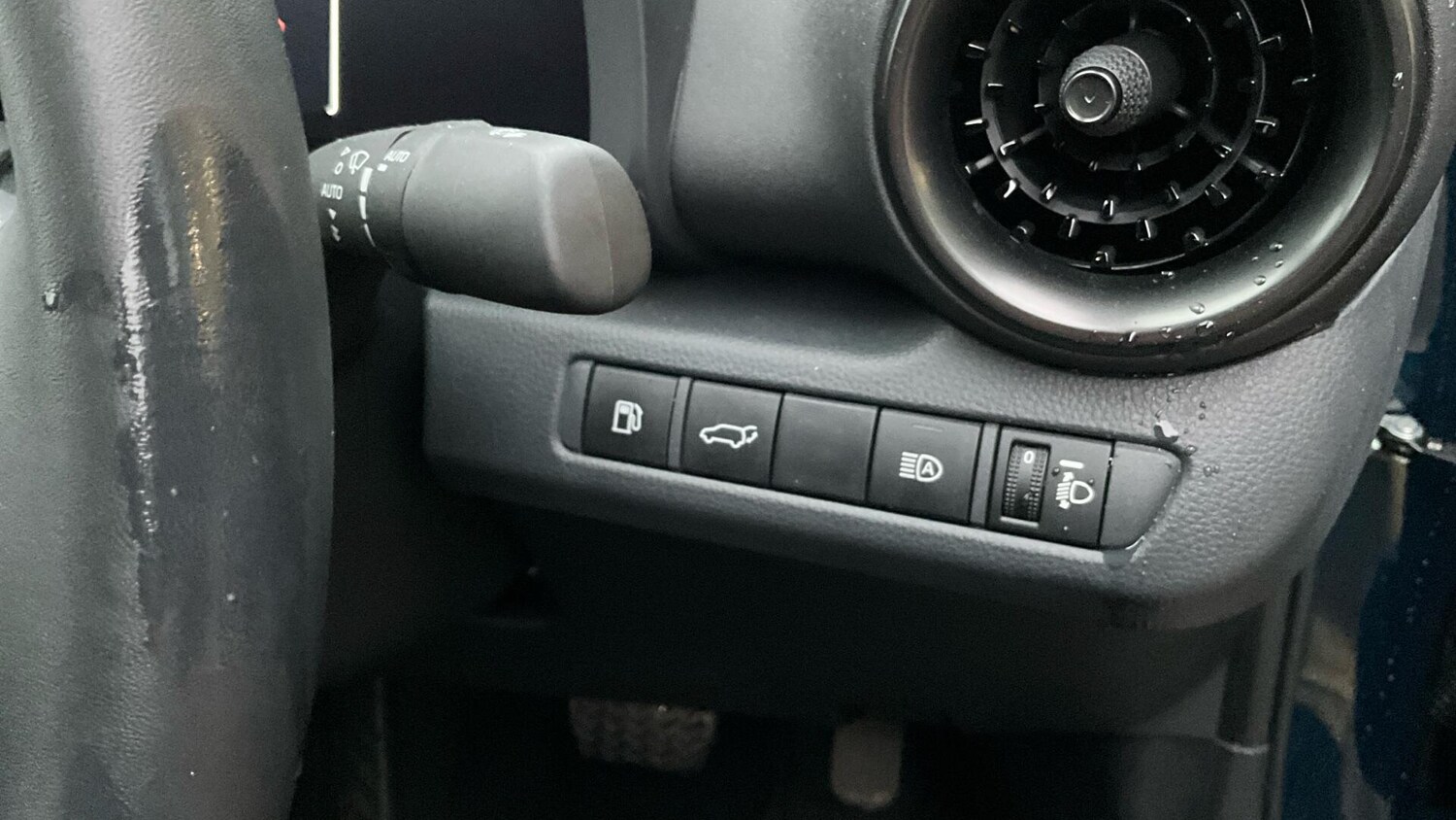 Used Toyota C-HR 2025 for sale - 77143666: Photo 37