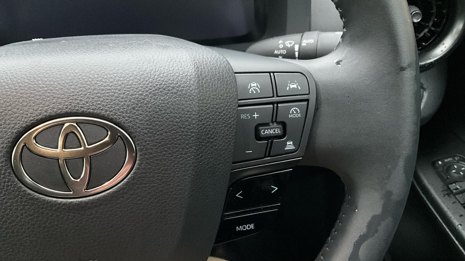 Used Toyota C-HR 2025 for sale - 77143666: Photo 39