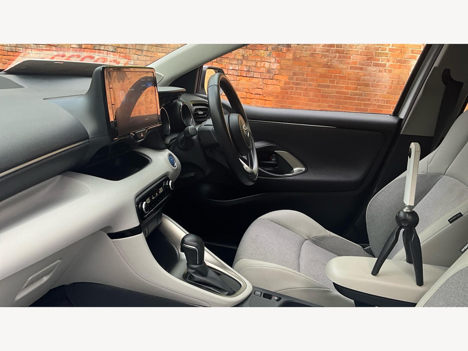 Used Toyota Yaris 2023 for sale - 76349463: Photo 12